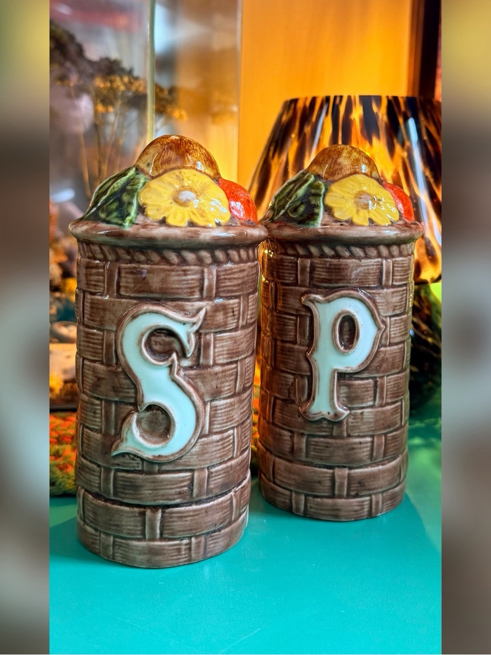🍊Vintage (1971) Salt and Pepper Shakers 🍊
